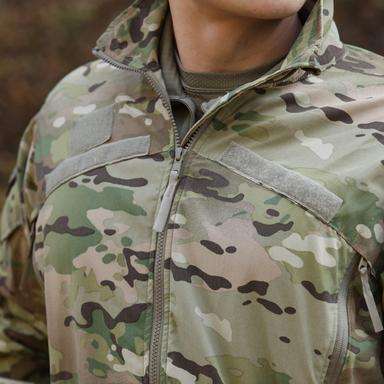 Gen 3 ECWCS Level 4 TactX Windshirt US Army Male Soldier Close Up.jpg