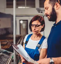 one person giving another peron feedback