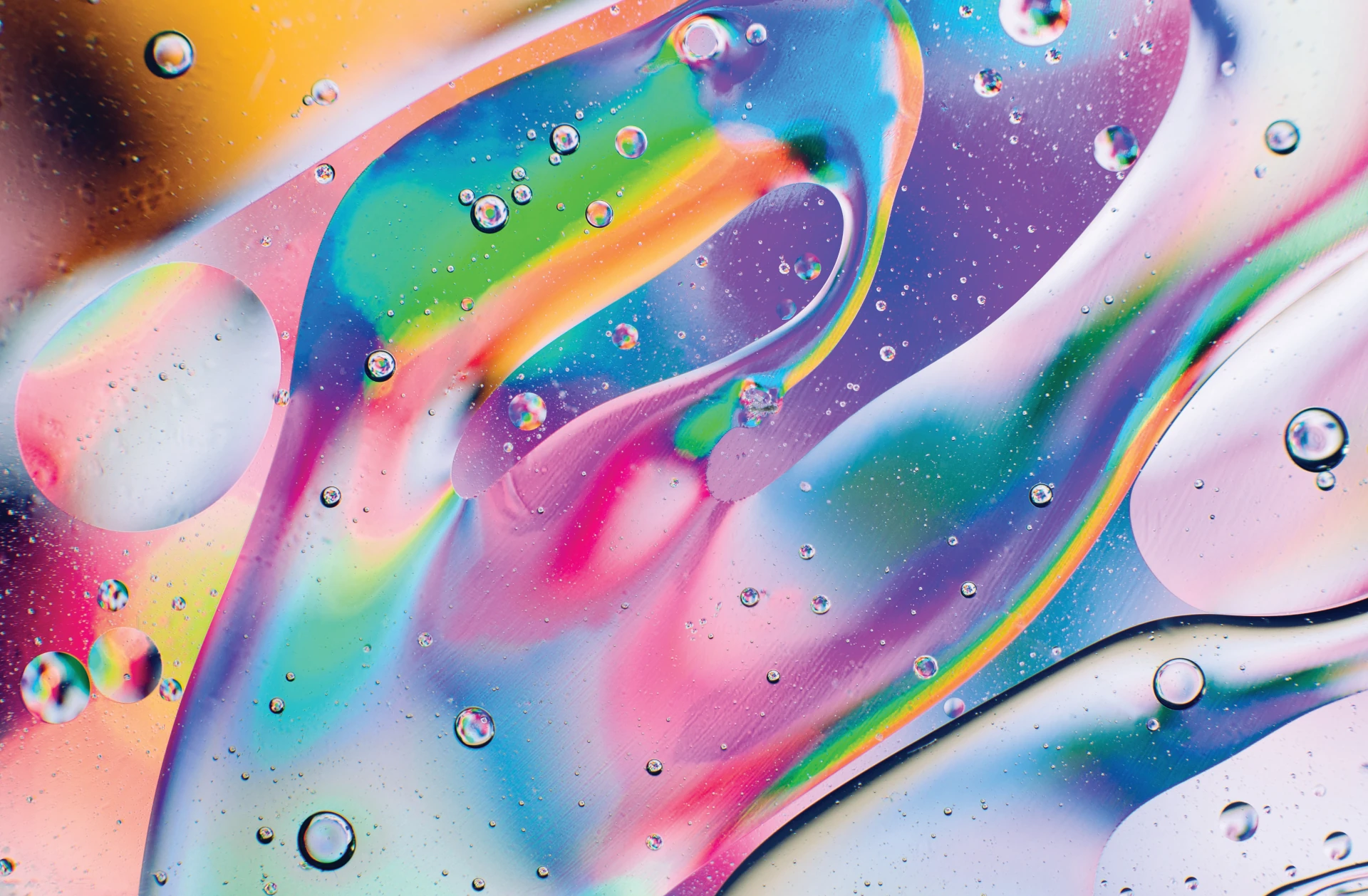 Multiple colors in liquid form
