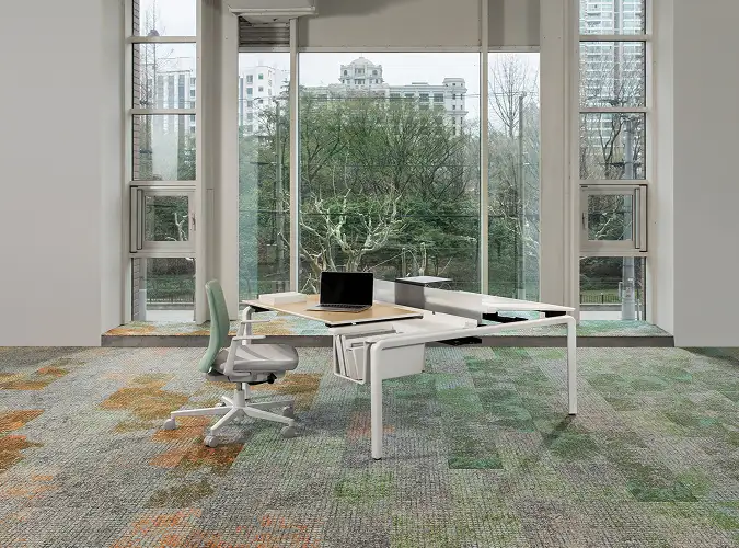 Workplace with windows on carpet from the Living Facades collection