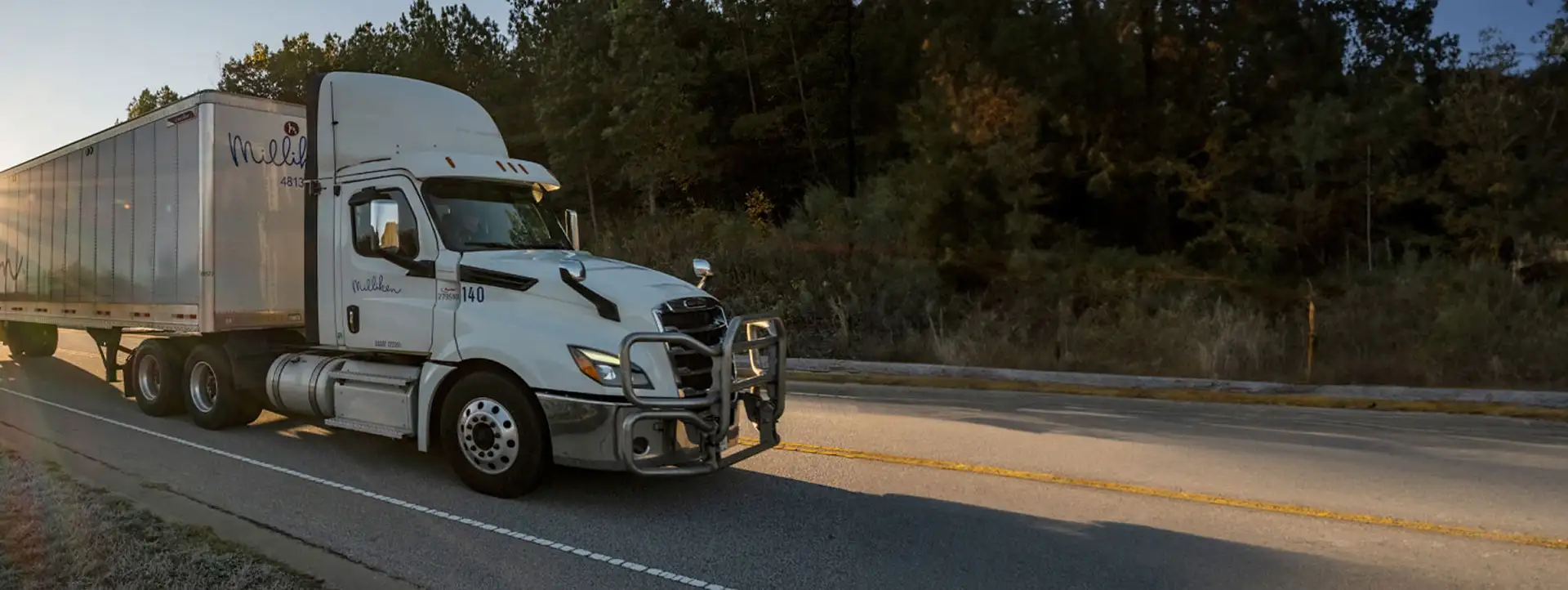 01-Consulting-Supply Chain-Hero.webp